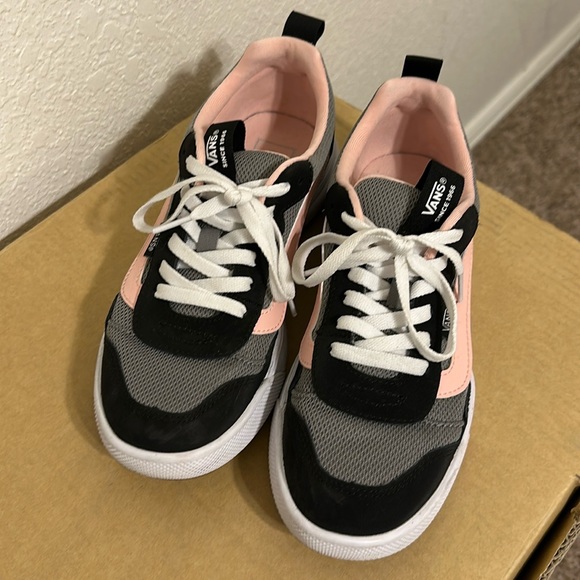 Woman’s Vans - Picture 1 of 5